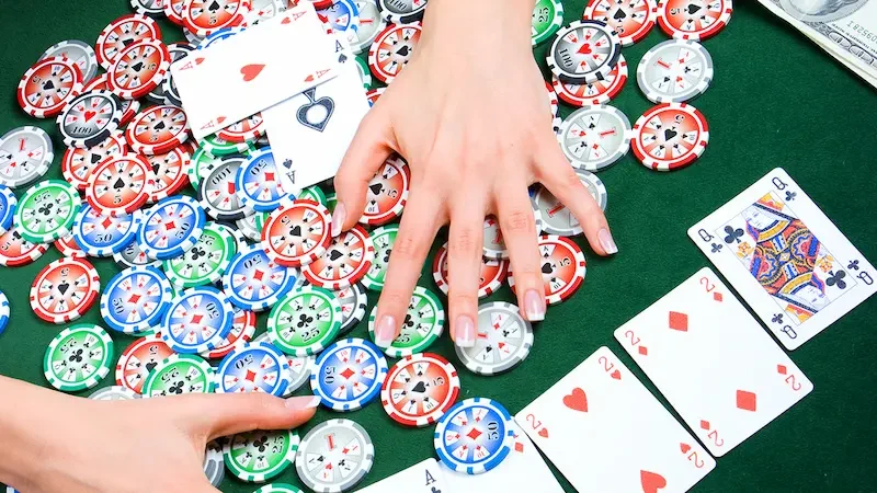 Luật chơi Poker cơ bản